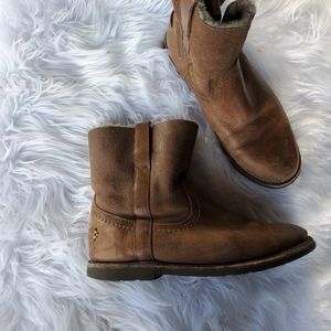 Frye Celia Shearling Short Leather Boots Size 8